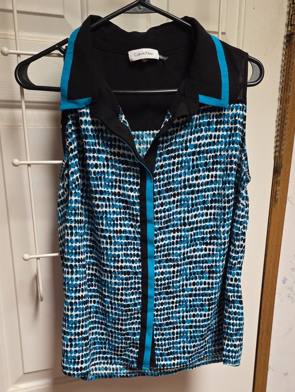 Calvin Klein Black and Teal Sleeveless Patterned Blouse